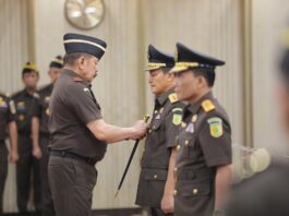 Pelantikan Jaksa Agung Muda Pengawasan dan Kepala Badan Pendidikan dan Pelatihan Kejaksaan RI