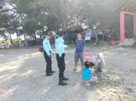 Ditpamobvit Polda Bengkulu Gelar Patroli Dialogis, Jaga Kamtibmas Objek Wisata Pantai Panjang Dan Pasir Putih