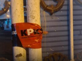 OTT KPK di Bengkulu: Bupati Rejang Lebong Dikabarkan Diamankan, Rumahnya Disegel