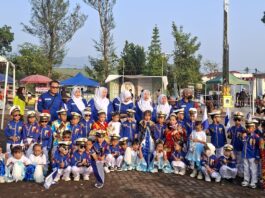 GITANADA GOW BUKA LOMBA DRUMBAND TK SE-REJANG LEBONG, TAMPILKAN KEKOMPAKAN DAN SEMANGAT
